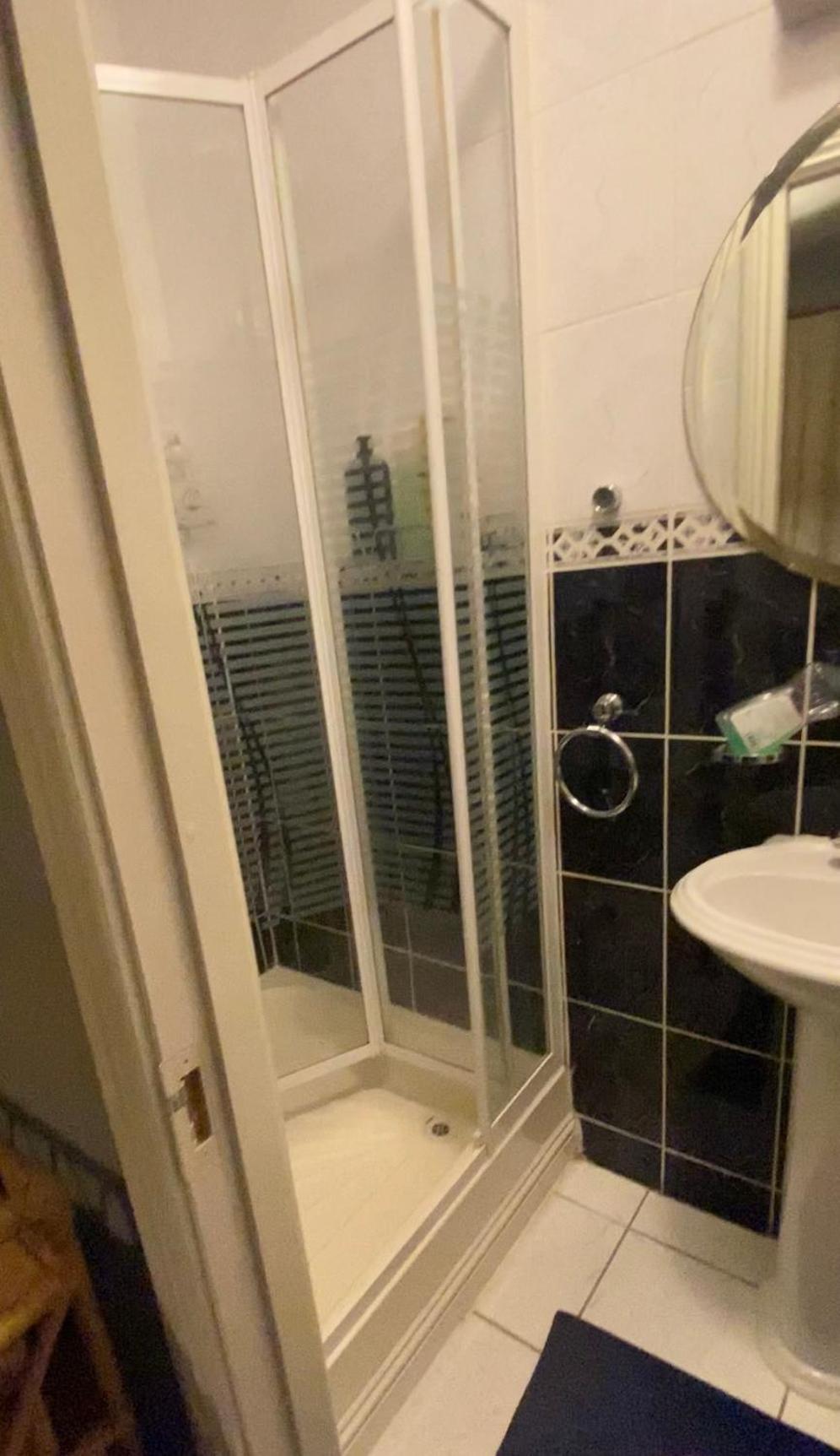 Dublin Airport Big Rooms With Bathroom Outside Room - Kitchen Only 7 Days Reservation Luaran gambar